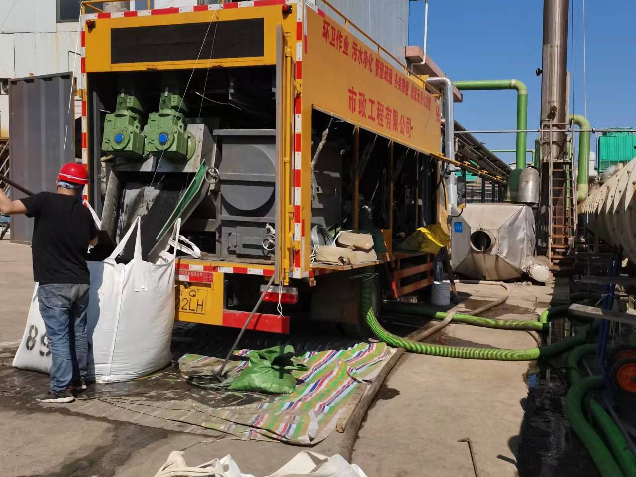 仁化淤泥压干处理